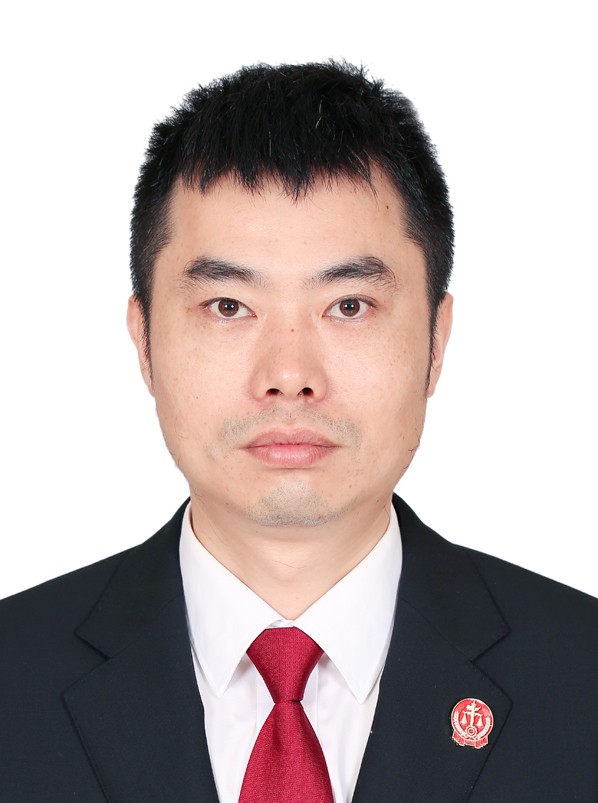 张伟.jpg